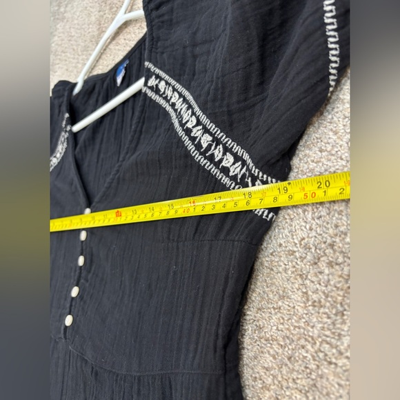 Old Navy Black Crinkle Crepe Gauzy V-Neck Boho Maxi Prairie Dress Size Small - Picture 14 of 15